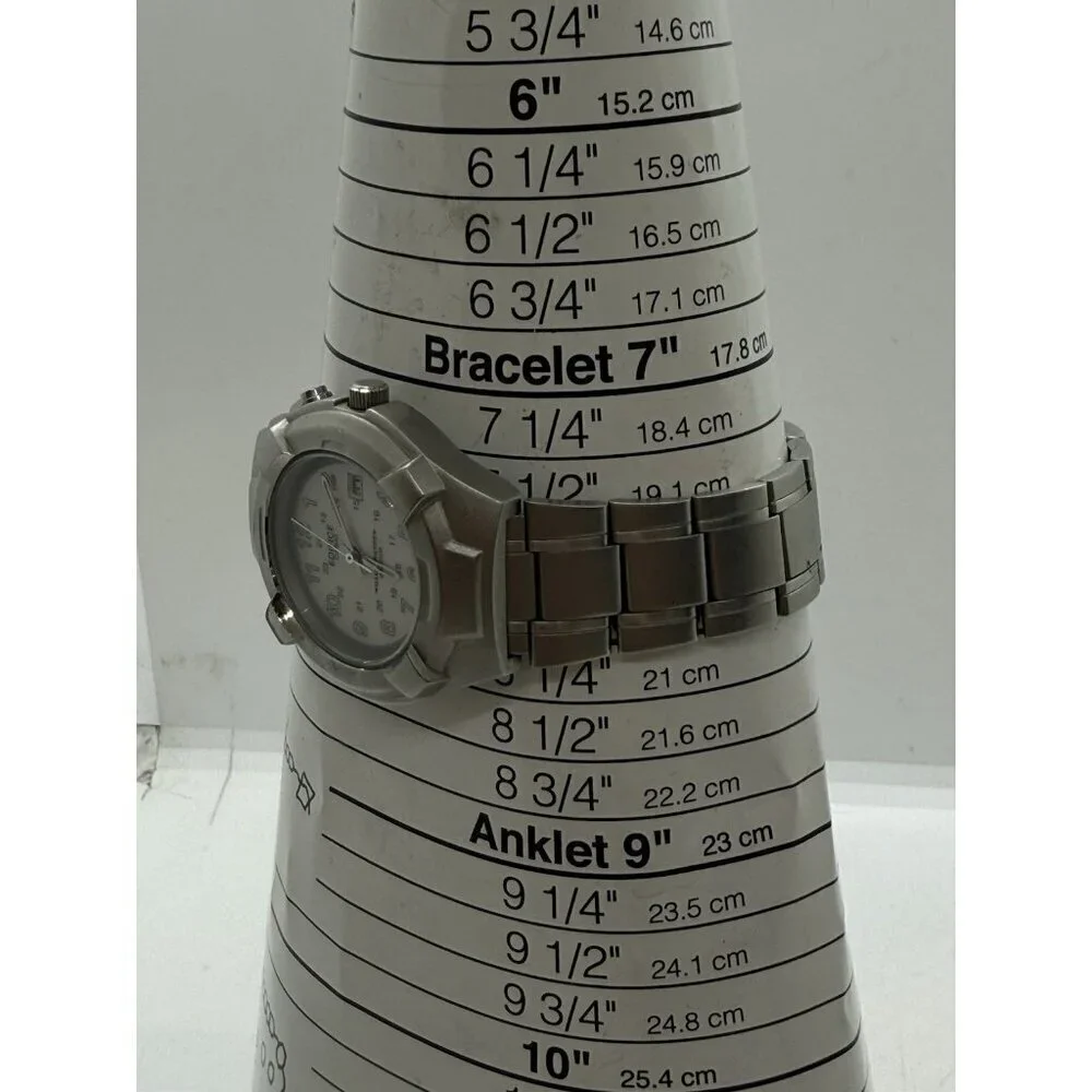 Casio Edifice Illuminator 2312 MMW100 Watch Silver Tone Bracelet White Face Date